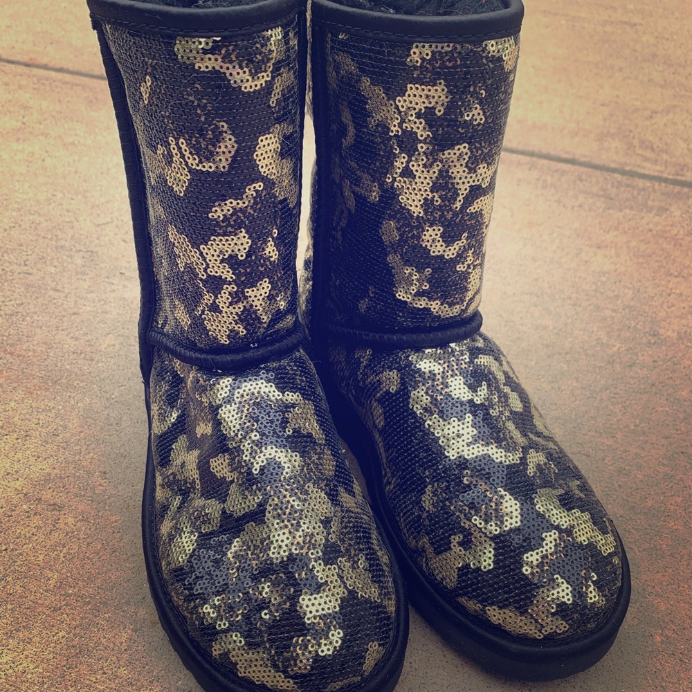Ugg leopard print sequin